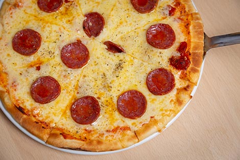 Pizza & Ice Cream Party<br/><span>£16 Per Child</span>